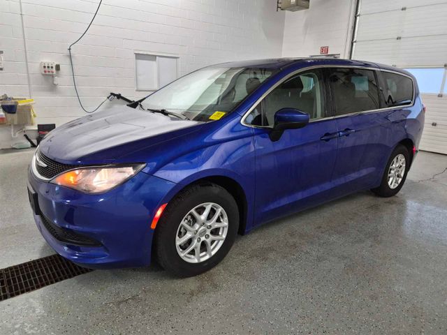 2021 CHRYSLER Voyager