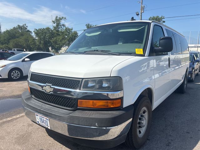2017 CHEVROLET CG3300