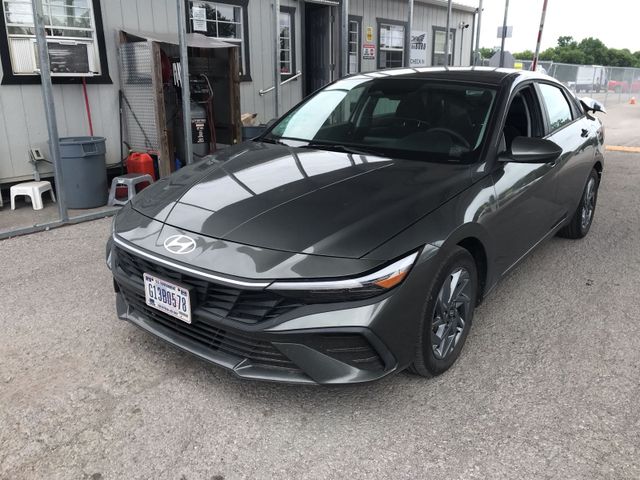 2025 HYUNDAI Elantra