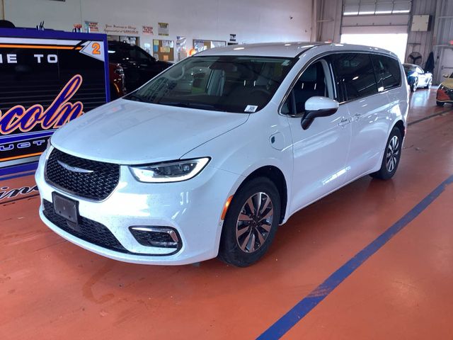 2023 CHRYSLER PACIFICA PHE