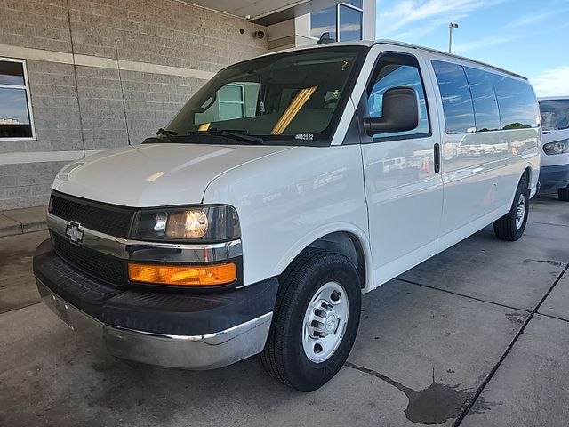 2016 CHEVROLET CG3300