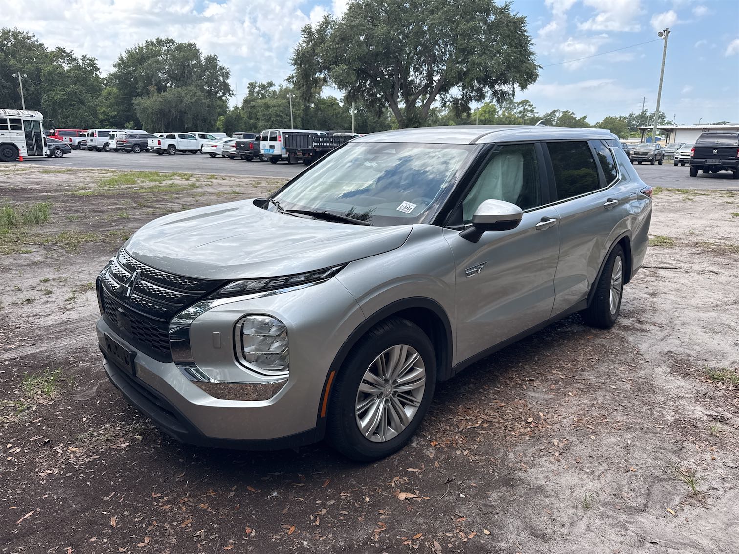 2024 MITSUBISHI Outlander