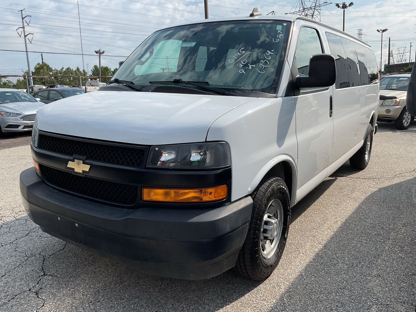 2020 CHEVROLET Express