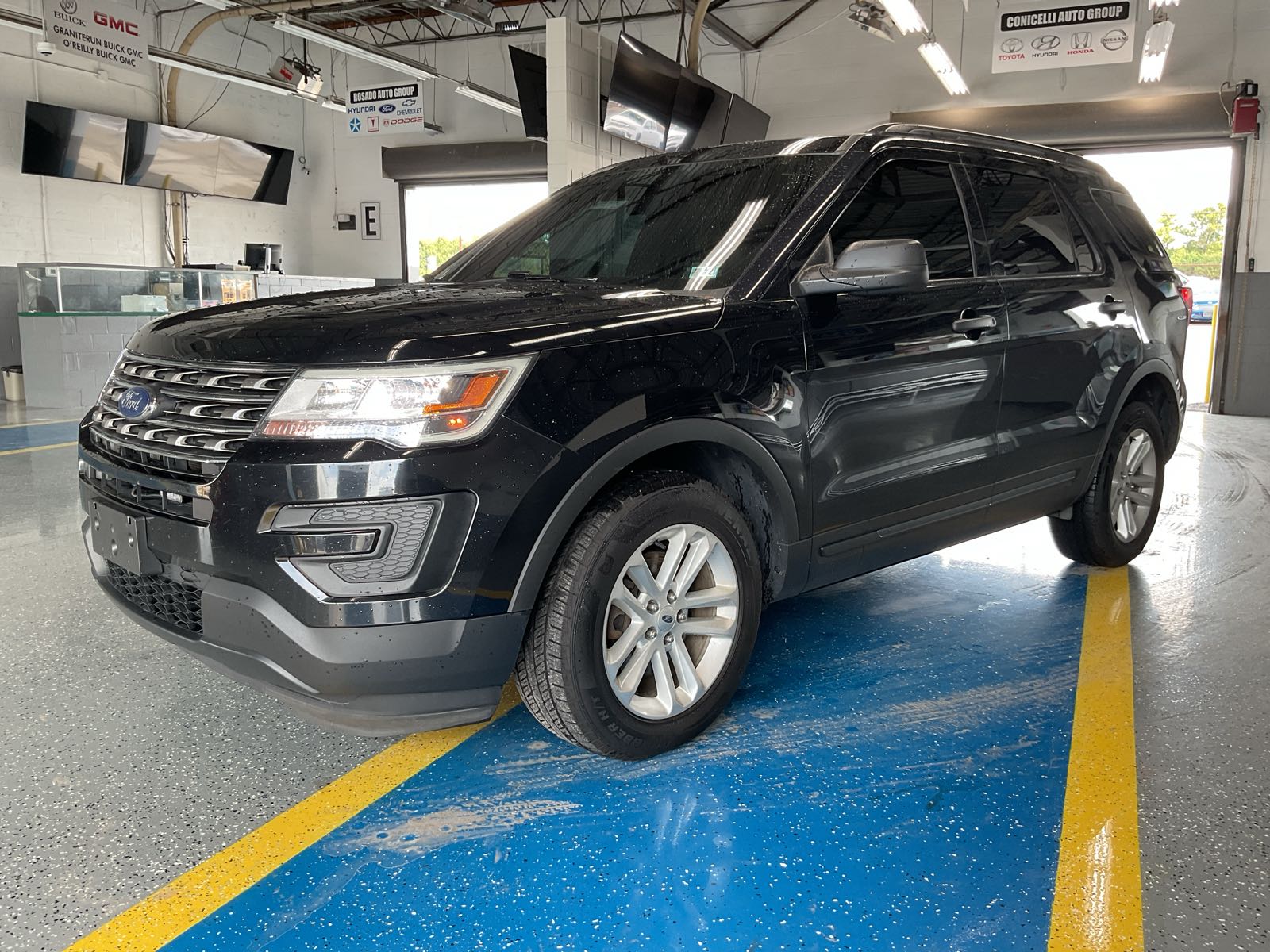 2017 FORD Explorer
