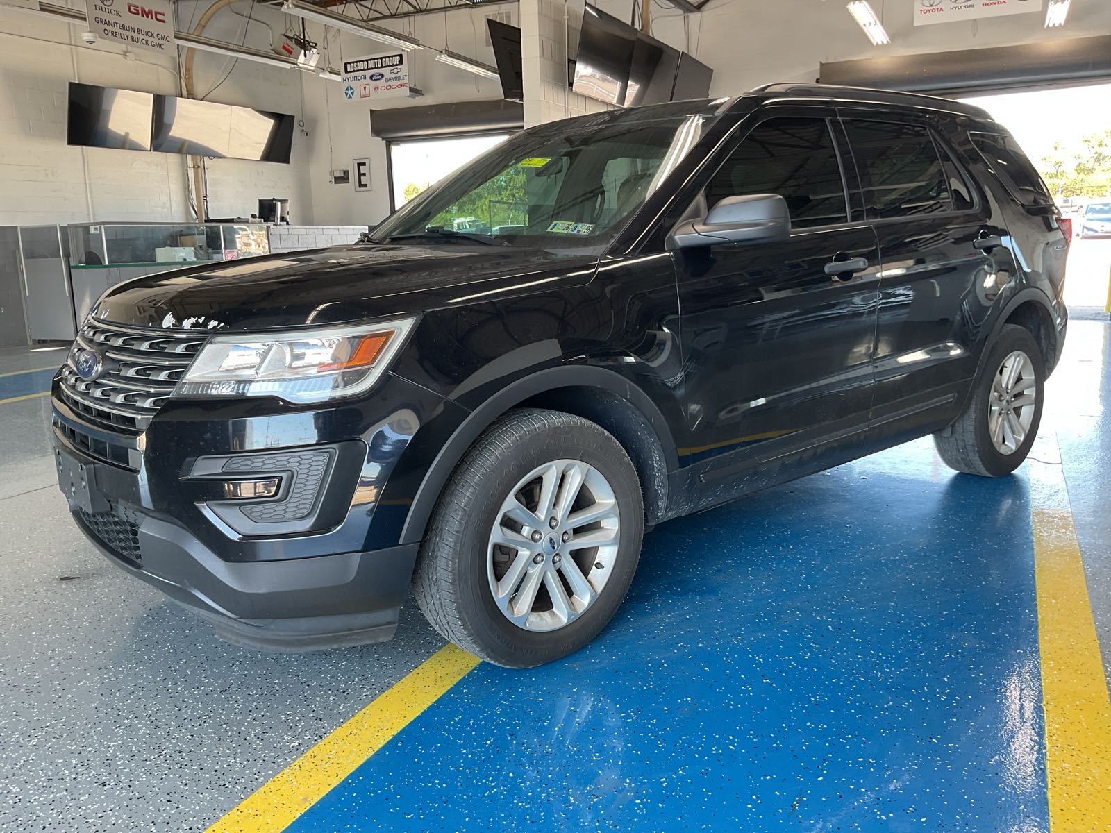 2017 FORD Explorer