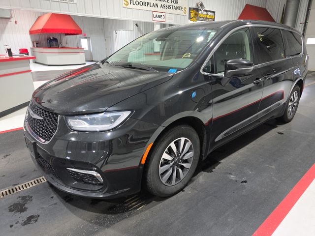 2023 Chrysler PACIFICA PHE