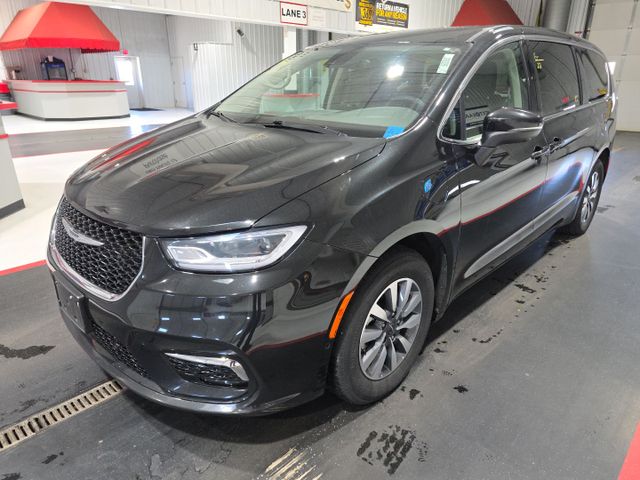 2023 Chrysler PACIFICA PHE