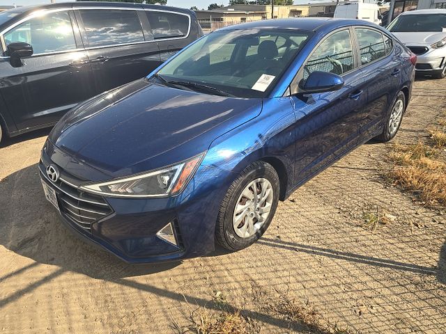 2020 Hyundai Elantra photo 2