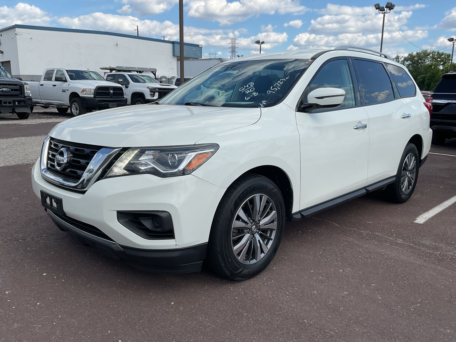2020 Nissan Pathfinder