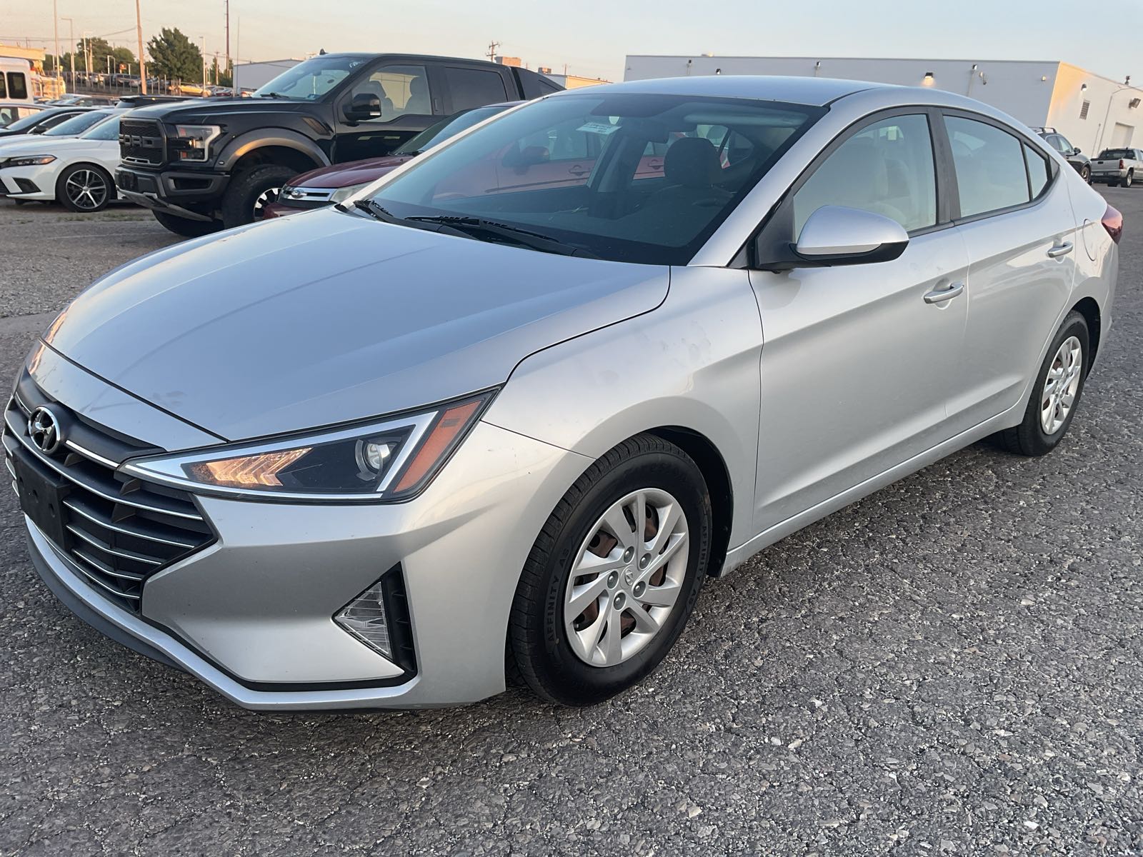 2019 Hyundai Elantra Gls