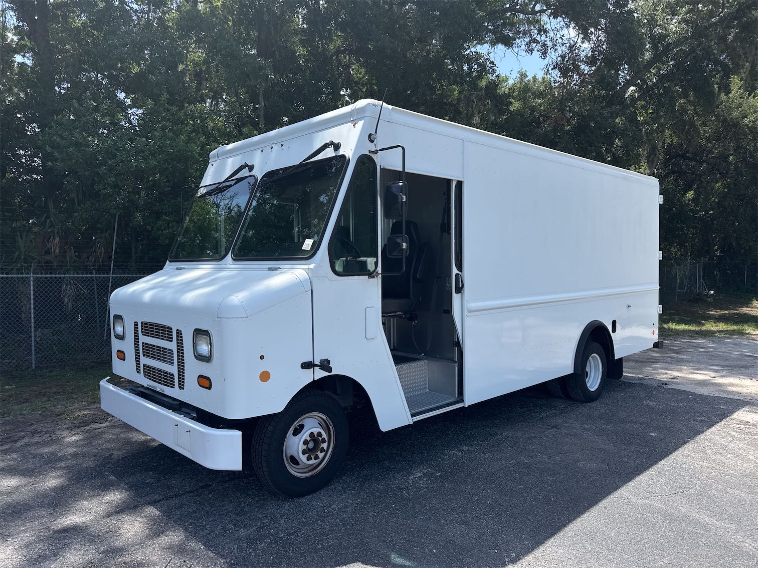 2017 Ford Econoline E350
