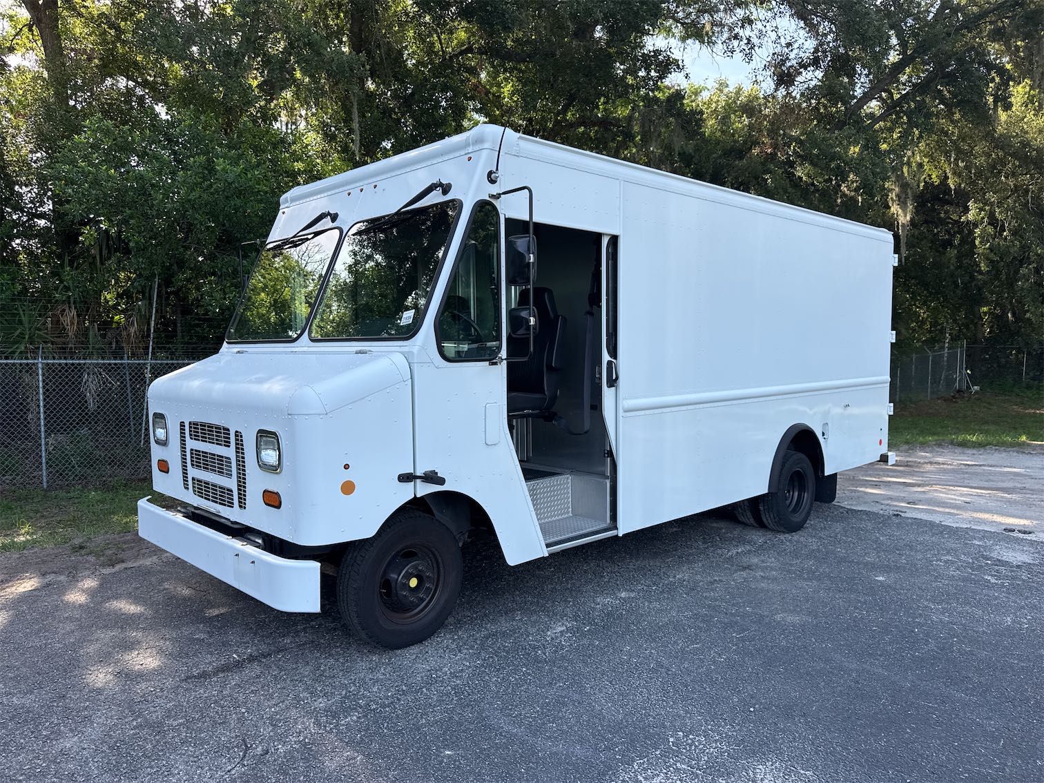 2017 Ford Econoline E350