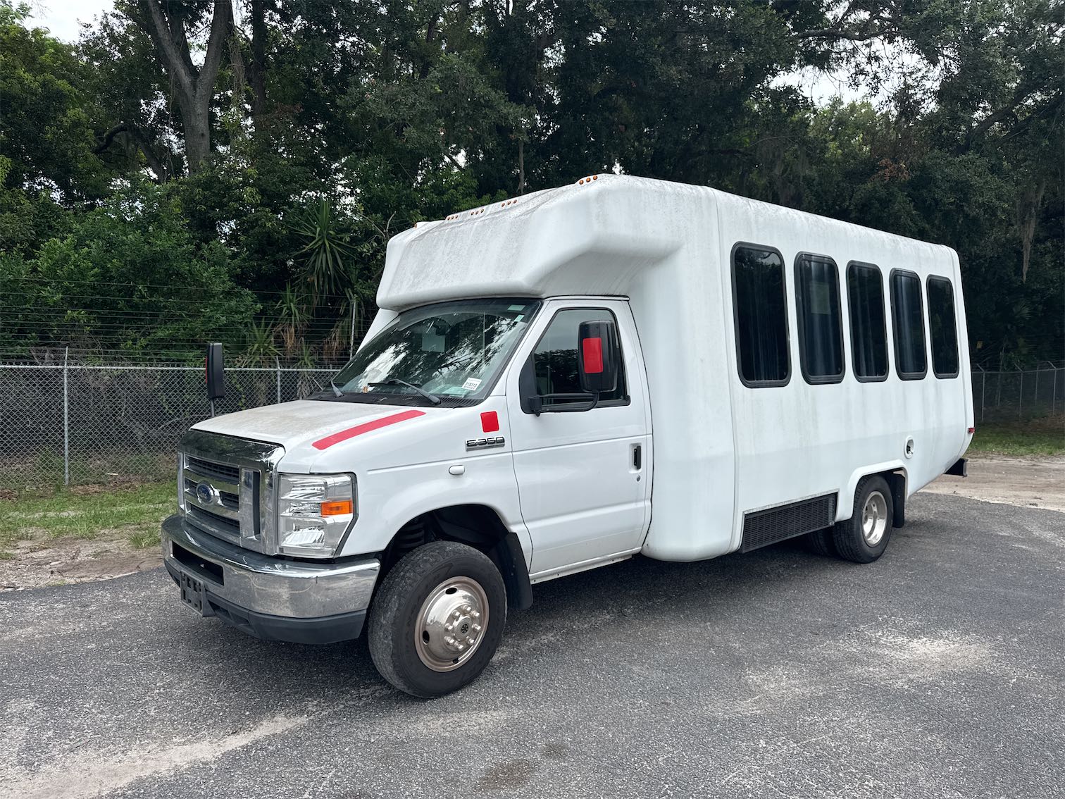 2018 Ford Econoline E350